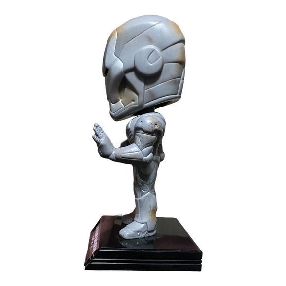 Funko Iron Man Wacky Wobbler Mark 2 Battle Damage Costco Exclusive Vinyl Firgure - Picture 3 of 6